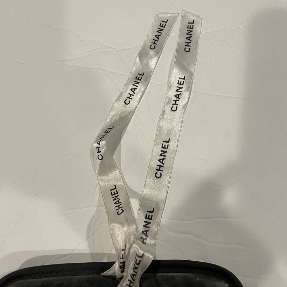💯 Chanel Makeup Bag - Picture 11 of 12